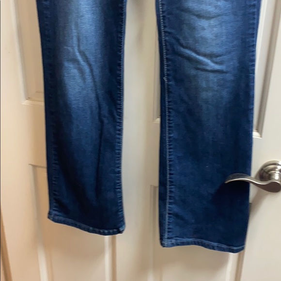 Jeans - Picture 2 of 5